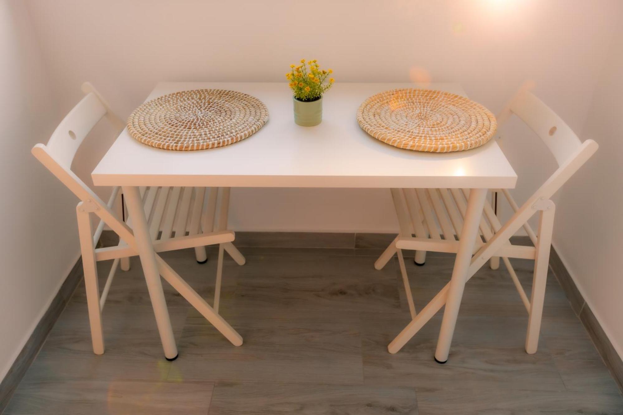 Sunset Apartment - Central Apt With Rooftop Garden Bucarest Esterno foto